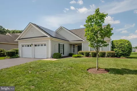 Exterior - 48 Springmill Dr, Middletown, DE 19709 photo 2 of 5