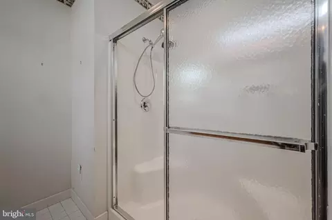 Bath - 48 Springmill Dr, Middletown, DE 19709 photo 2 of 2