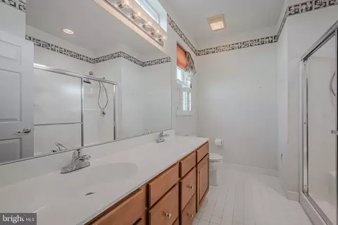 Bath - 48 Springmill Dr, Middletown, DE 19709 photo 1 of 2