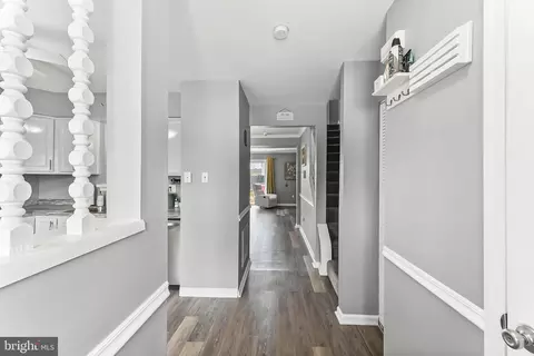 Entry Way - 3 E Perpen Ct, Newark, DE 19702 photo 1 of 7