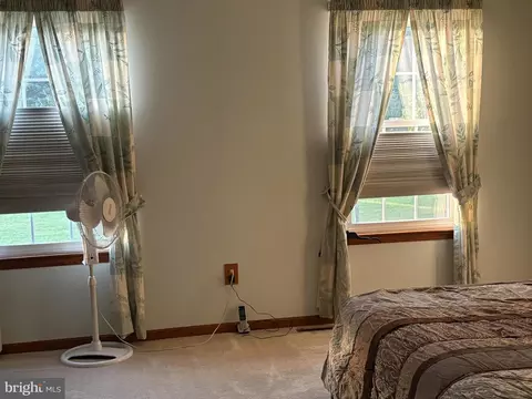 Bedroom - 6 E Kapok Dr, Newark, DE 19702 photo 2 of 5