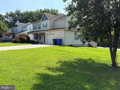 Exterior - 6 E Kapok Dr, Newark, DE 19702 photo 2 of 4