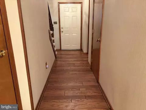 Entry Way - 6 E Kapok Dr, Newark, DE 19702 photo 1 of 3
