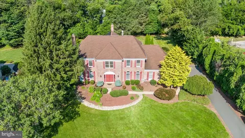 10 Equestrian Cir, Hockessin, DE 19707