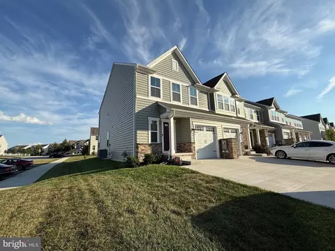 1474 Flintshire Dr, Middletown, DE 19709