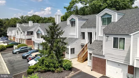 207 Creekside Dr #167, Newark, DE 19711