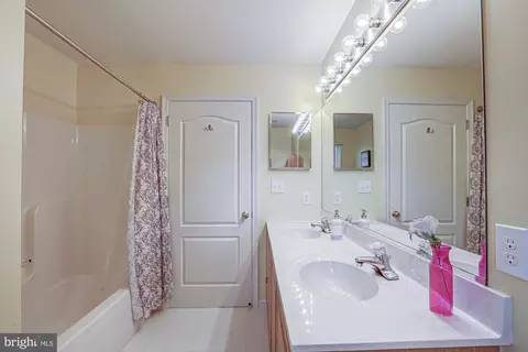 Bath - 603 Cheswick Ct, Middletown, DE 19709 photo 4 of 4
