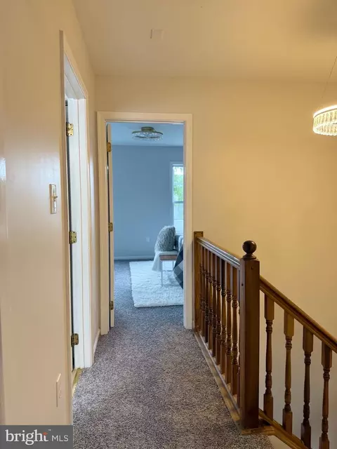 Entry Way - 17 Versailles Ct, Newark, DE 19702 photo 2 of 3