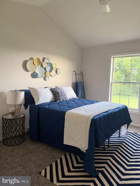 Bedroom - 17 Versailles Ct, Newark, DE 19702 photo 1 of 4