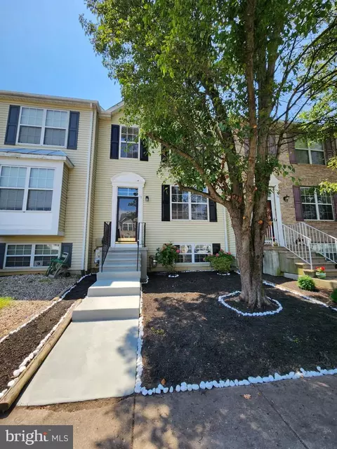Exterior - 17 Versailles Ct, Newark, DE 19702 photo 3 of 4