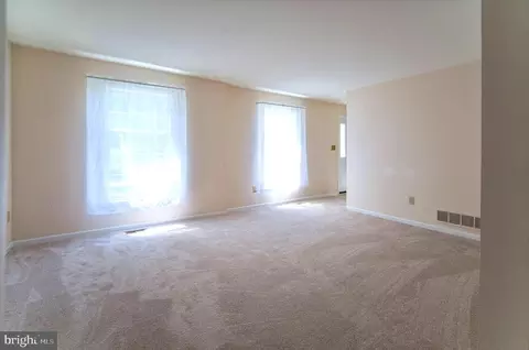 Living - 29 Bastille Loop, Newark, DE 19702 photo 2 of 3