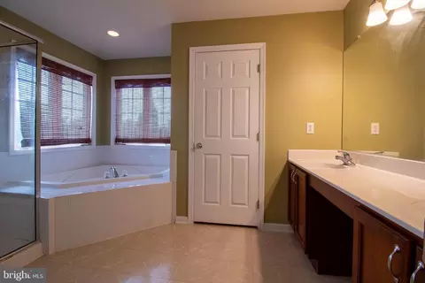 Bath - 421 Quincy Ave, Middletown, DE 19709 photo 1 of 1