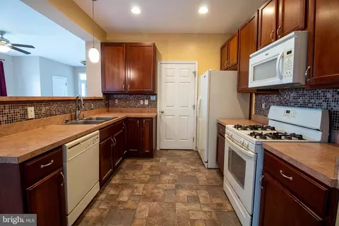 Entry Way - 421 Quincy Ave, Middletown, DE 19709 photo 4 of 5