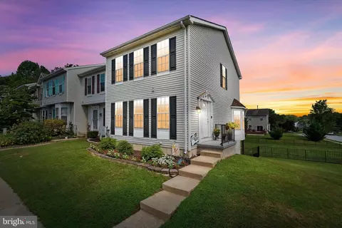 100 W Shetland Ct, Newark, DE 19711