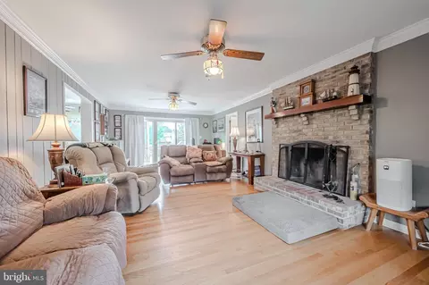 Living - 317 Manubay Ct, Bear, DE 19701 photo 1 of 2