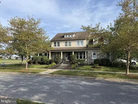 448 Spring Hollow Dr, Middletown, DE 19709