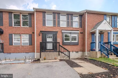 2 Kings Grant Way, Wilmington, DE 19802