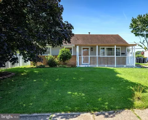 132 Edge Ave, New Castle, DE 19720