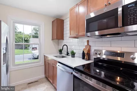 Kitchen - 13 Iris Ln, Newark, DE 19702 photo 1 of 2
