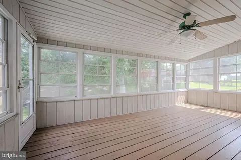 Exterior - 84 Ruby Dr, Claymont, DE 19703 photo 2 of 3