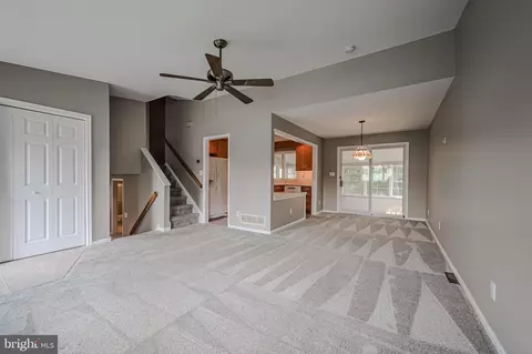 Living - 84 Ruby Dr, Claymont, DE 19703 photo 3 of 5