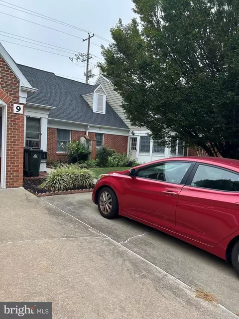 9 E Village Rd E #9, Newark, DE 19713