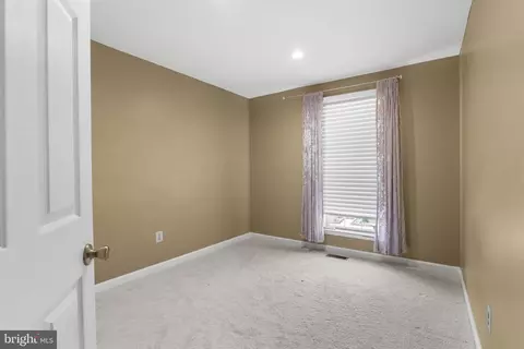 5 Denny Cir, Newark, DE 19702 photo 24