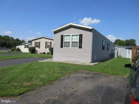 325 Jacobs Loop, Bear, DE 19701 photo 3