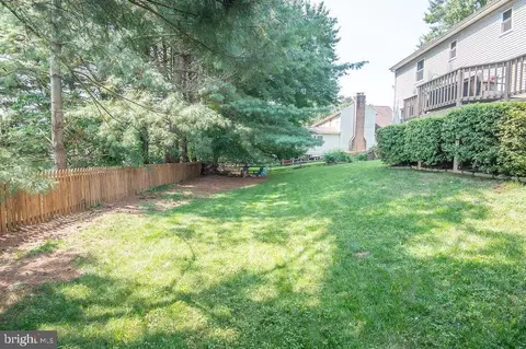 Exterior - 115 E Wilkerdean Dr, Newark, DE 19711 photo 5 of 10