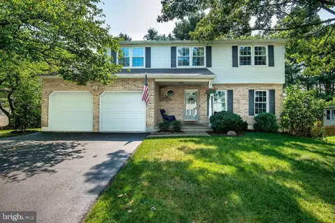 115 E Wilkerdean Dr, Newark, DE 19711