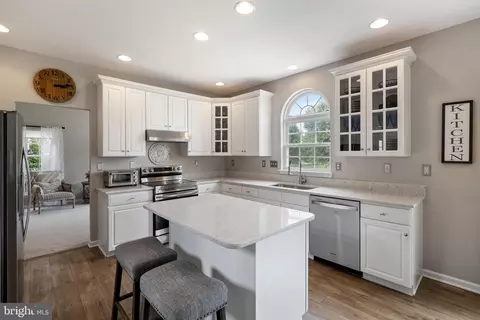 Kitchen - 8 E Stonewall Dr, Middletown, DE 19709 photo 1 of 2