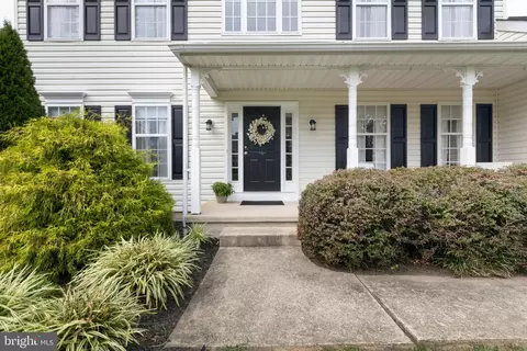 Exterior - 8 E Stonewall Dr, Middletown, DE 19709 photo 9 of 14