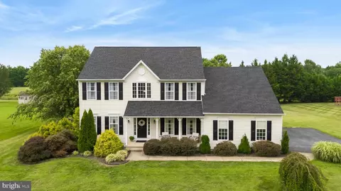 Exterior - 8 E Stonewall Dr, Middletown, DE 19709 photo 1 of 14