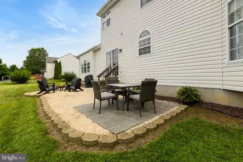 Exterior - 8 E Stonewall Dr, Middletown, DE 19709 photo 13 of 14