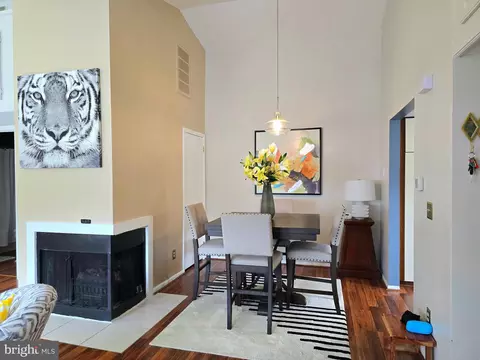 2102 Creekside Dr #2102, Newark, DE 19711