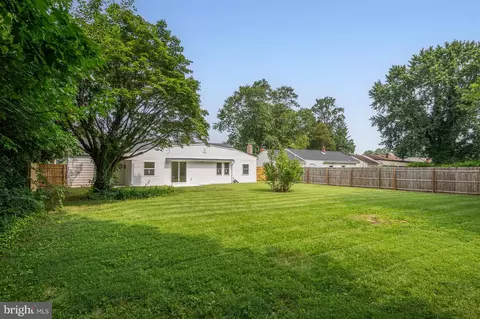 Exterior - 10 E Clairmont Dr, Newark, DE 19702 photo 6 of 6