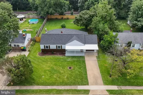 View/Area - 10 E Clairmont Dr, Newark, DE 19702 photo 1 of 5