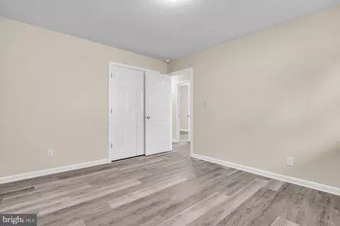 Entry Way - 10 E Clairmont Dr, Newark, DE 19702 photo 7 of 8