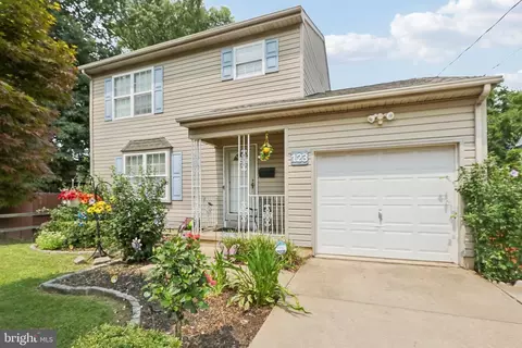 123 W Champlain Ave, Wilmington, DE 19804