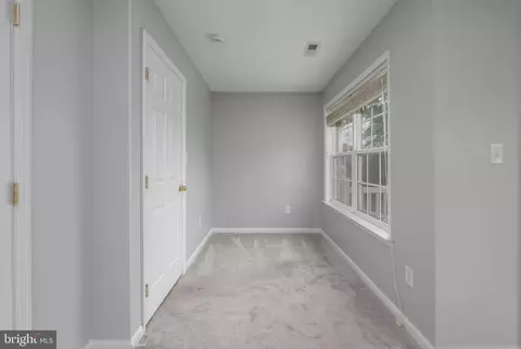 Entry Way - 14 Springfield Cir, Middletown, DE 19709 photo 6 of 9