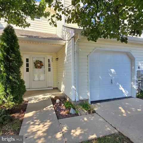 153 Auckland Dr, Newark, DE 19702