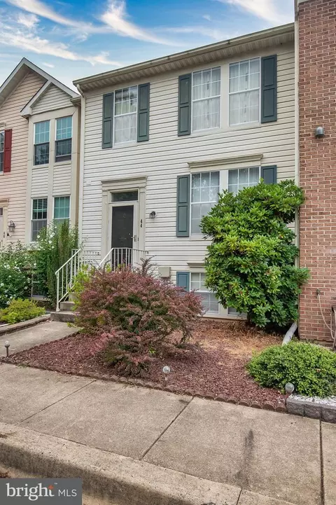 44 Photinia Dr, Newark, DE 19702