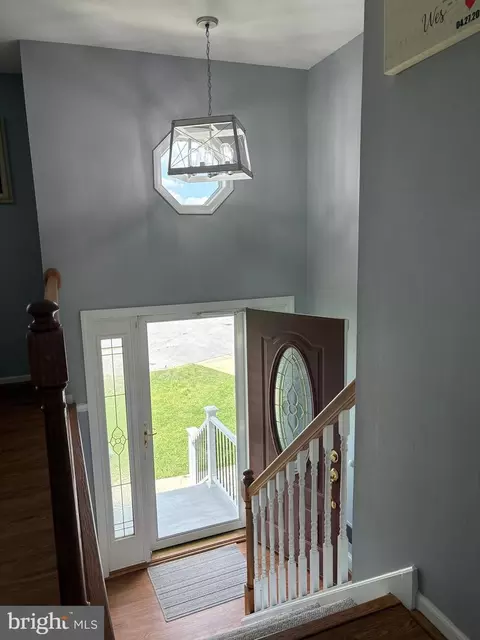 Entry Way - 7 Reyburn Ct, Bear, DE 19701 photo 1 of 3