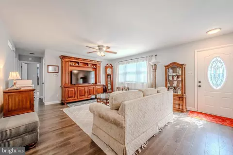 40 Greenbridge Dr, Newark, DE 19713 photo 8