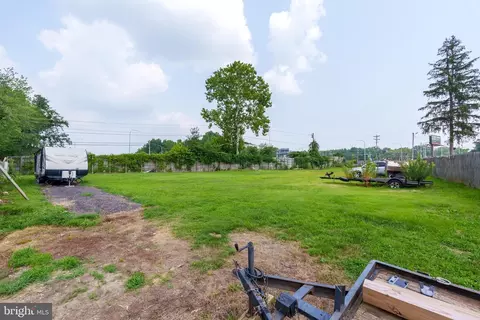 3027 Ogletown Rd, Newark, DE 19713