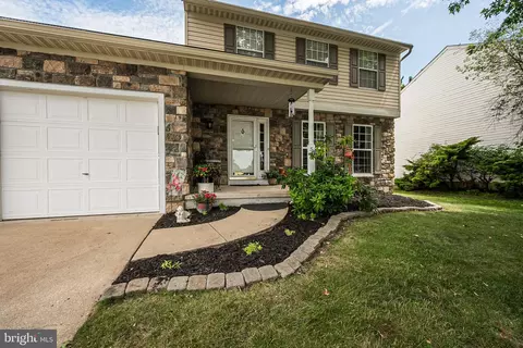 Exterior - 54 E Violette Dr, New Castle, DE 19720 photo 2 of 4