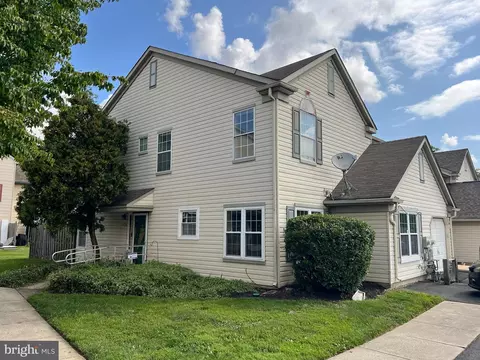 125 Stonebridge Blvd, New Castle, DE 19720