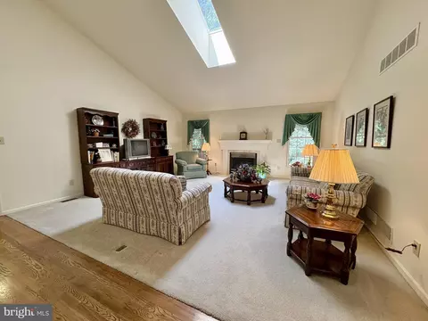 Living - 16 Eynon Ct, Hockessin, DE 19707 photo 1 of 5