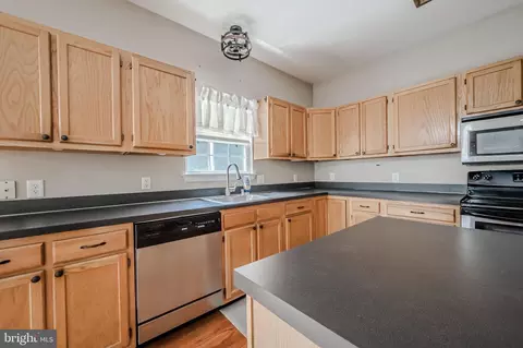 Kitchen - 207 Pebblecreek Pl, Bear, DE 19701 photo 4 of 4