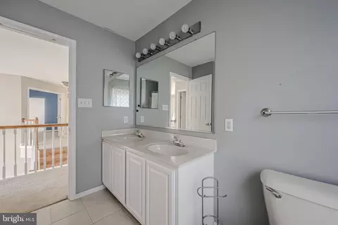 Bath - 207 Pebblecreek Pl, Bear, DE 19701 photo 3 of 4